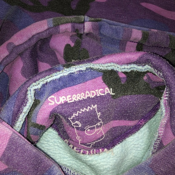 sweater - Picture 4 of 4